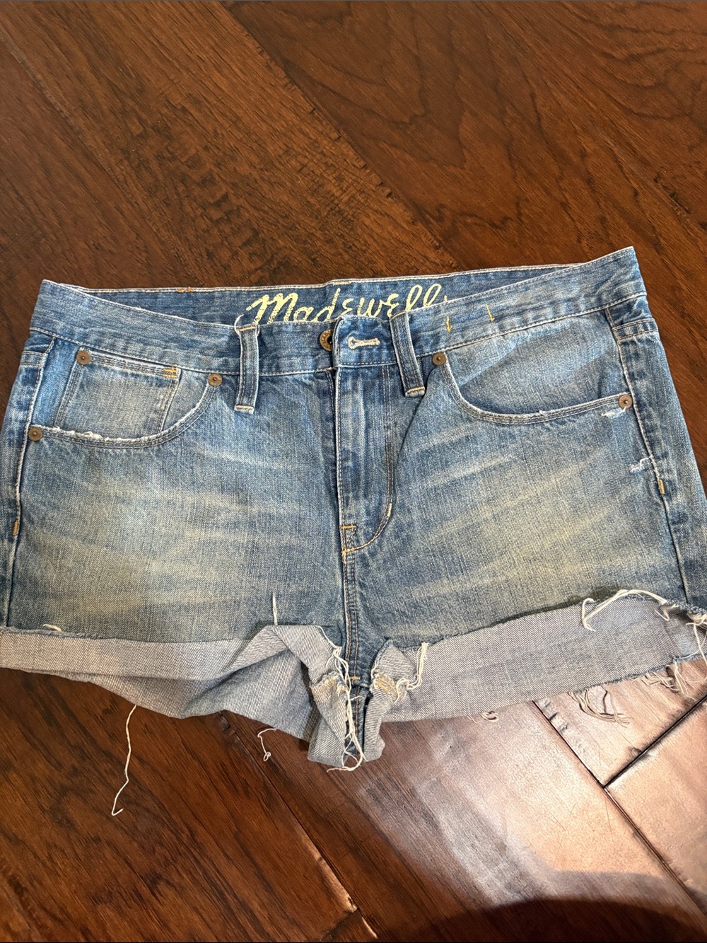 Madewell cut off shorts size 28